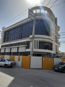 مقایسه کیفیت کرتین وال داخلی و خارجی